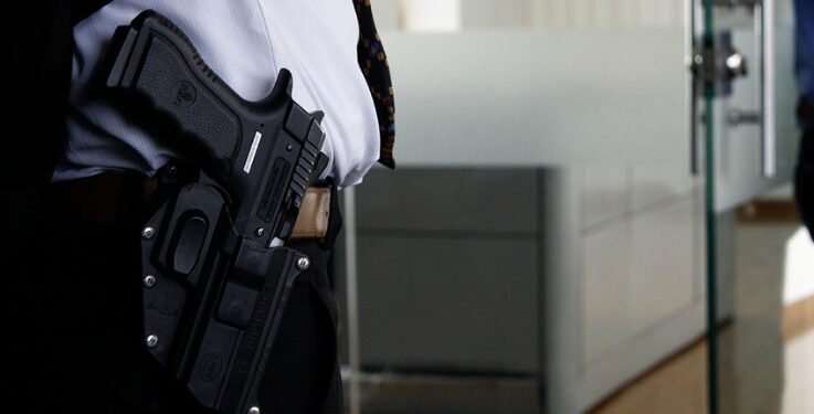 Procuraduría confirma sanción a agente de tránsito por uso de arma traumática