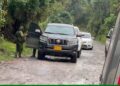 Terror en la vía Isnos–Popayán: disidencias armadas montaron retén y robaron camioneta a una familia huilense