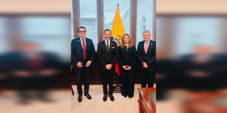Abelardo de la Espriella se reúne por primera vez con la fiscal Luz Adriana Camargo