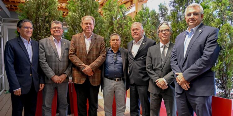 Ramón Jesurun fue reelegido como presidente de la FCF