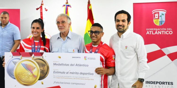 Gobernador Eduardo Verano entrega estímulos por $27,5 millones a los medallistas del Atlántico en los Juegos Centroamericanos