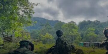 Ocho muertos y tres capturados dejó bombardeo en Guaviare: autoridades verifican si entre los recuperados hay menores