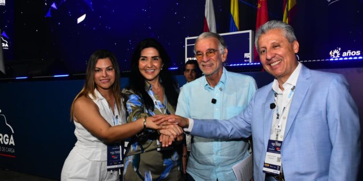 Gobernación del Atlántico, Fedetranscarga y Petromil garantizan envío de ayuda humanitaria al Chocó