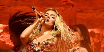 Karol G abre una nueva etapa musical con el lanzamiento de ‘No me arrepiento de sentir tanto’