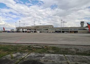 Aeropuerto de Cali vuelve a operar tras falla eléctrica causada por el terremoto