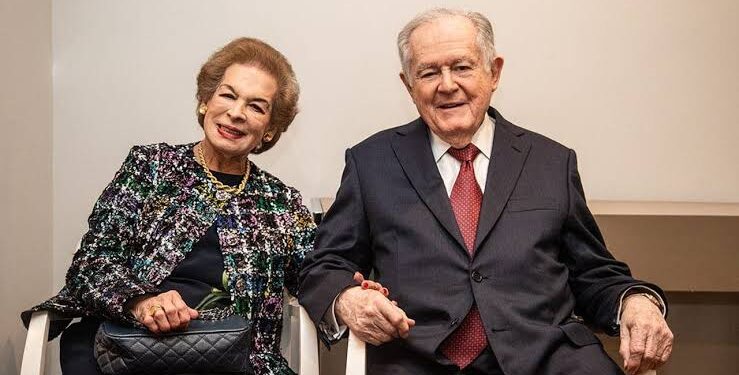 Luis Carlos Sarmiento Angulo y su esposa donarán $200.000 millones para apoyar la reconstrucción de Colombia