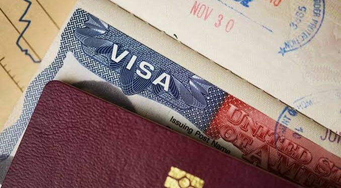 EE. UU. prepara una masiva revocatoria de visas B1 y B2: miles de solicitantes de asilo quedarían en la mira