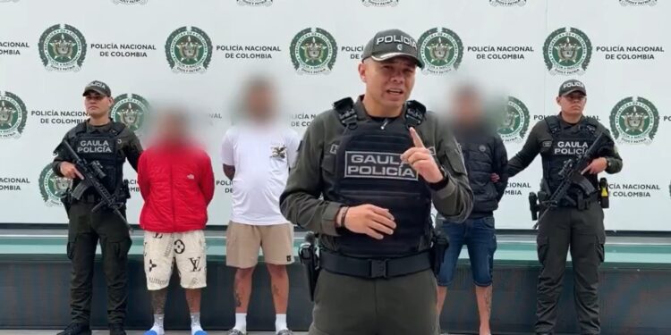 Capturan en Engativá a tres señalados de extorsionar comerciantes con amenazas de muerte