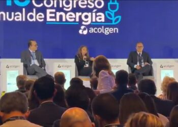 Gobierno prende alarmas por energía y presupuesto: CREG busca acelerar proyectos y Restrepo cuestiona cuentas de 2027