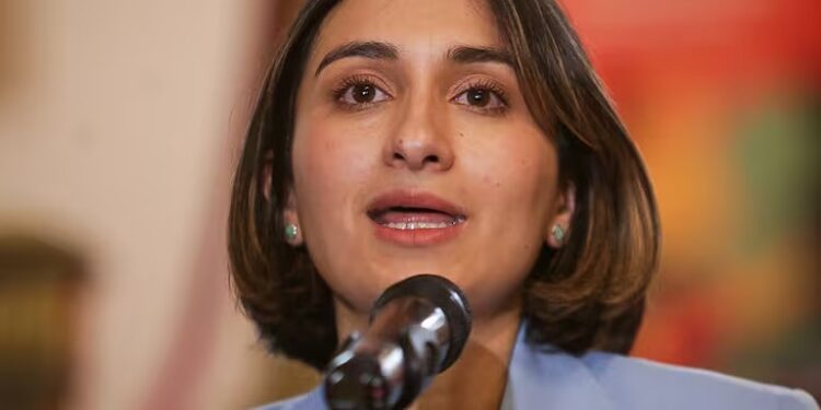 Laura Sarabia enfrenta tres cargos por el caso Marelbys Meza y responde ante la Fiscalía: “No acepto”