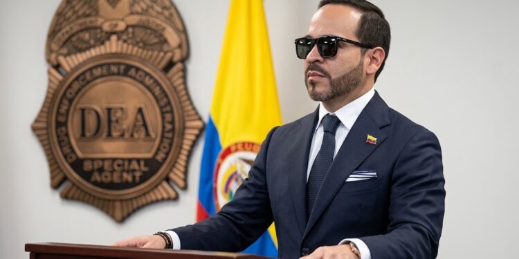 La DEA destaca golpe contra el narcotráfico en Colombia tras operativo militar que evitó la distribución de 1,8 millones de dosis