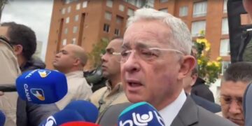 Álvaro Uribe enfrenta nueva indagatoria en la Fiscalía por el caso de El Aro y La Granja