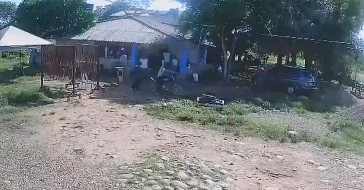 Cámaras registraron el ataque contra Jhon Calzones: sicarios llegaron en moto hasta una finca