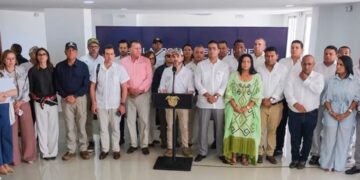 Gobierno anuncia $29.500 millones para agua, saneamiento y vivienda en La Guajira