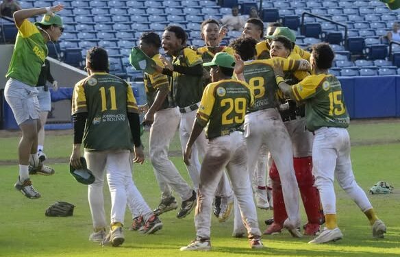 Bolívar se corona campeón invicto del Nacional Sub-15 de Béisbol en el Édgar Rentería