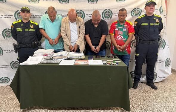 Desarticulan red transnacional que traficaba migrantes y falsificaba documentos