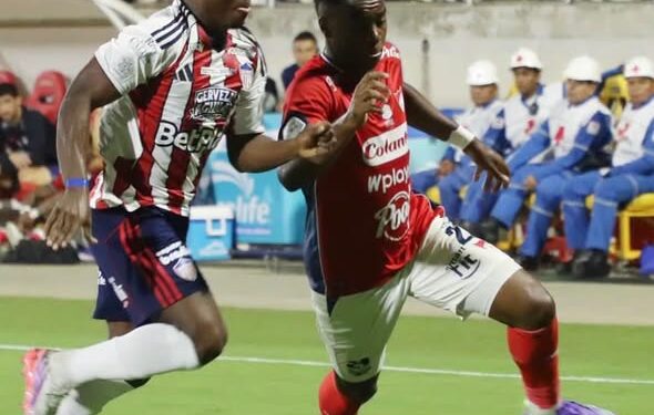 Junior vence al Medellín y se aferra a la pelea por los ocho