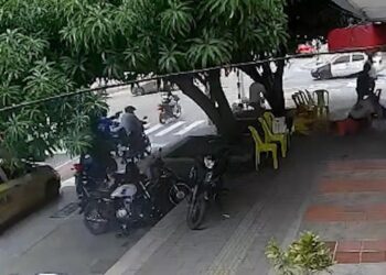 Sicarios persiguieron y balearon a un hombre en plena vía pública del barrio Recreo