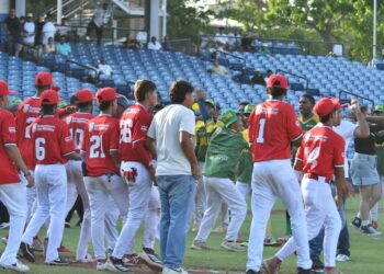 Federación de Béisbol rechaza el altercado en la final Sub-15