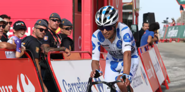 Buitrago vuelve a quedarse cerca y termina segundo en La Vuelta