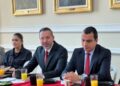 Ministro de Vivienda se reúne con bancada Liberal para abordar reconstrucción y agua potable