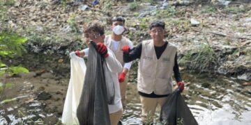 Más de 100 ‘Guardianes de la Biodiversidad’ recogen una tonelada de residuos en el Jardín Botánico de Barranquilla