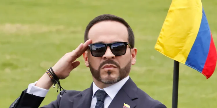 Gobierno expide la Directiva Presidencial 01 para centralizar la comunicación y limitar el uso de redes personales en ministros