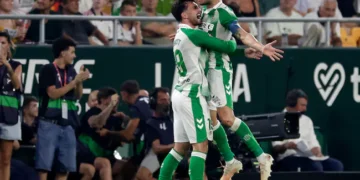 El Real Betis frena al Real Madrid de Mourinho y se impone por la mínima en La Cartuja