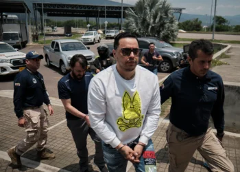 Revelan audios secretos de alias ‘Castor’: prometió apoyo político al gobierno Petro a cambio de beneficios en la Paz Total