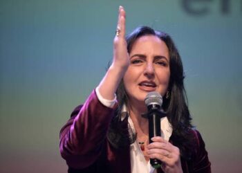 “Maravilloso, felicito al presidente”: María Fernanda Cabal celebra el decreto que restituye el porte legal de armas en Colombia