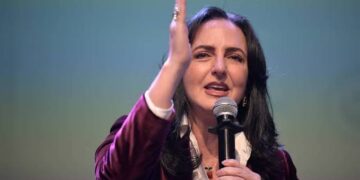 “Maravilloso, felicito al presidente”: María Fernanda Cabal celebra el decreto que restituye el porte legal de armas en Colombia