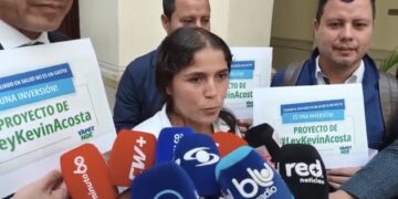 Radican en el Congreso la “Ley Kevin Acosta” para sancionar con rigor a las EPS que incumplan con la entrega de medicamentos