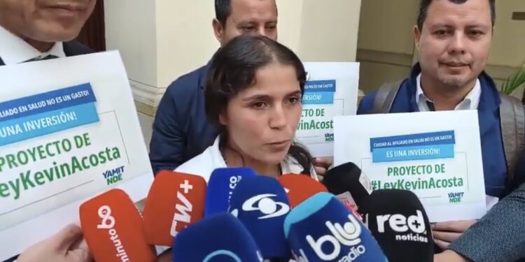 Radican en el Congreso la “Ley Kevin Acosta” para sancionar con rigor a las EPS que incumplan con la entrega de medicamentos