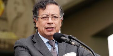Procuraduría declara insubsistente a delegada para las FF. MM. en medio de dilaciones en juicio disciplinario a exedecán del Gobierno anterior