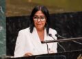 El senador estadounidense Rick Scott arremete contra Delcy Rodríguez y exige mantener el cerco diplomático y judicial contra la dictadura venezolana
