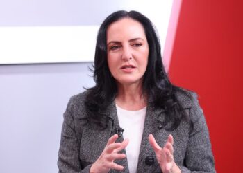María Fernanda Cabal cuestiona la inacción institucional ante la vulneración de derechos de menores en comunidades indígenas