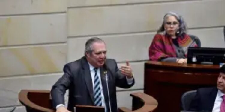 Cuestionan vicios de trámite en la reforma pensional de la administración saliente tras la “muerte política” de Iván Name por el caso UNGRD