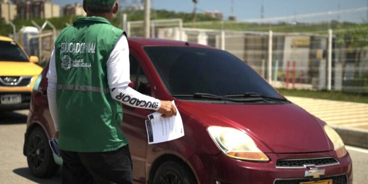 Alcaldía de Barranquilla implementa cambio de sentido vial en Alameda del Río para optimizar la movilidad y el acceso vehicular