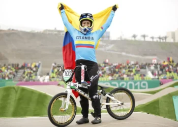 Mariana Pajón cambia el BMX por la pista