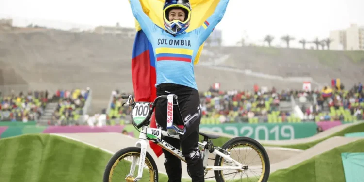 Mariana Pajón cambia el BMX por la pista
