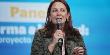 Audio sobre presuntas coimas salpica a exfuncionarios de Petro y lleva a la ministra de Salud a denunciar ante la Fiscalía