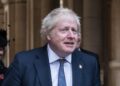 Boris Johnson lanza advertencia sobre el comunismo y analiza las guerras, la polarización y las redes sociales