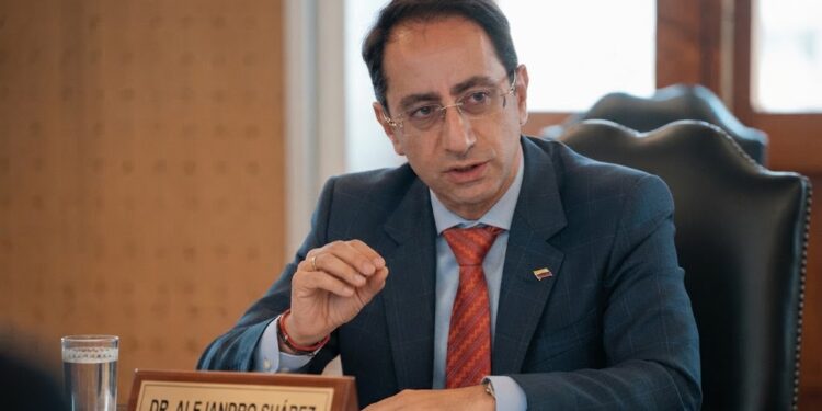 Gobierno de De la Espriella fija meta de crecimiento del PIB del 6 % y prepara ofensiva para atraer inversión