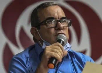 JEP activa las sanciones contra siete exjefes de las Farc: tendrán restricciones y control electrónico