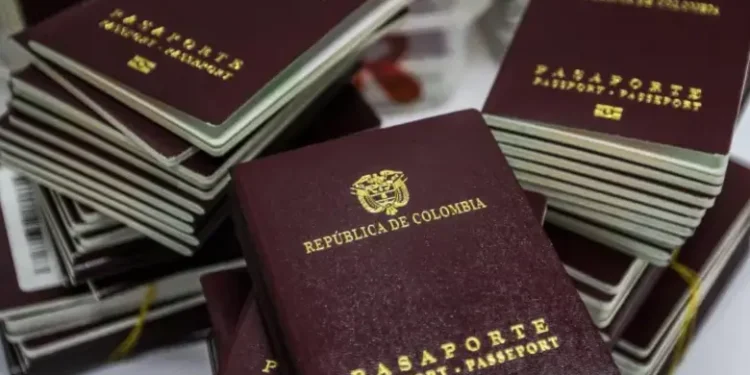 Tribunal pone en pausa convenios para producir pasaportes y exige explicaciones sobre toda la operación