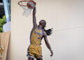 Lisa Leslie hace historia y recibe una estatua frente al Crypto Arena