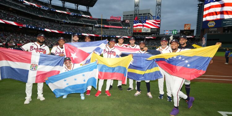 Didier Fuentes y Tyron Guerrero, los colombianos que estarán en la postemporada de Grandes Ligas