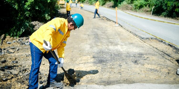 Con el mantenimiento de 110 km de vías, Gobierno de Eduardo Verano fortalece la movilidad y el desarrollo económico del Atlántico