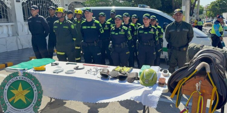 Barranquilla recibe refuerzo policial: ya están en las calles los primeros 50 de los 250 uniformados anunciados