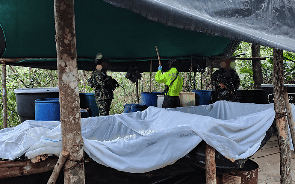 Nuevo golpe a las economías ilícitas del GAO ELN en Norte de Santander, más de una tonelada de clorhidrato de cocaína incautado
